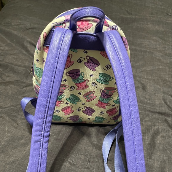 Alice in wonderland Loungefly backpack - Picture 2 of 4